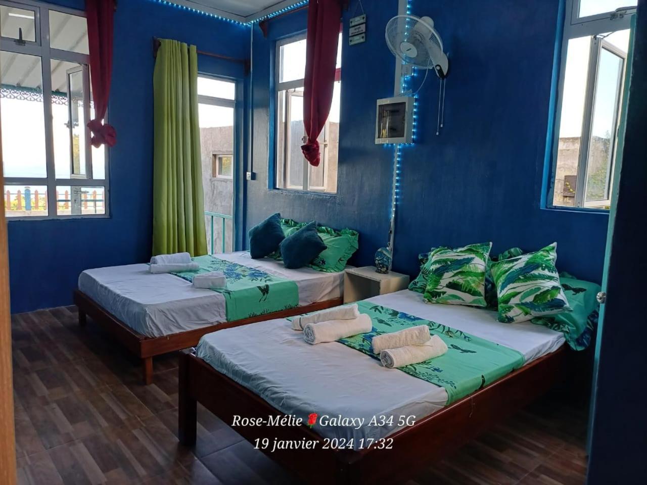 Villa Chez Tonio Magic Ocean View à Port South East Extérieur photo